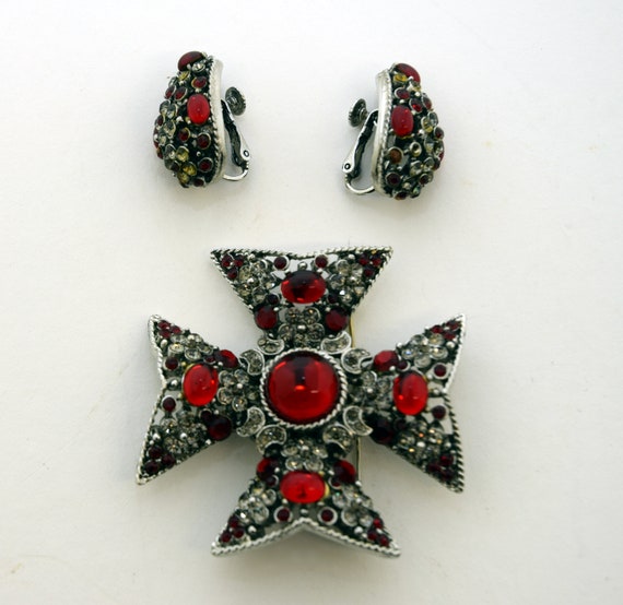 Beautiful vintage red cross brooch and earrings s… - image 1