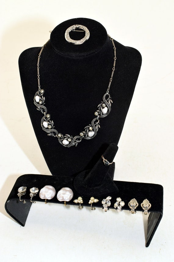Vintage jewelry silver tone set