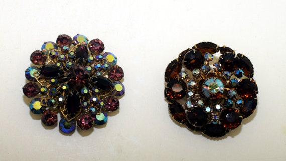 Two vintage unsigned beautiful brooches - image 1