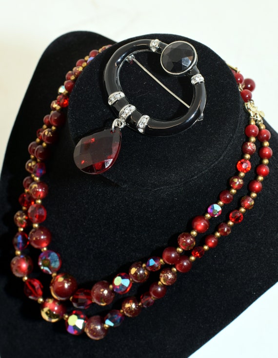 Vintage red and black jewelry set - image 1