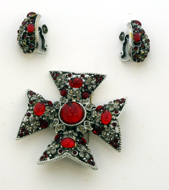 Beautiful vintage red cross brooch and earrings s… - image 4