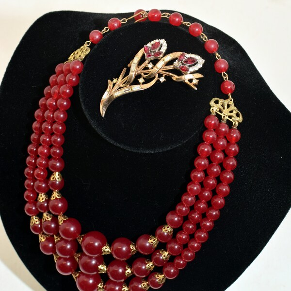 Vintage gorgeous red jewelry set with Trifari earrings