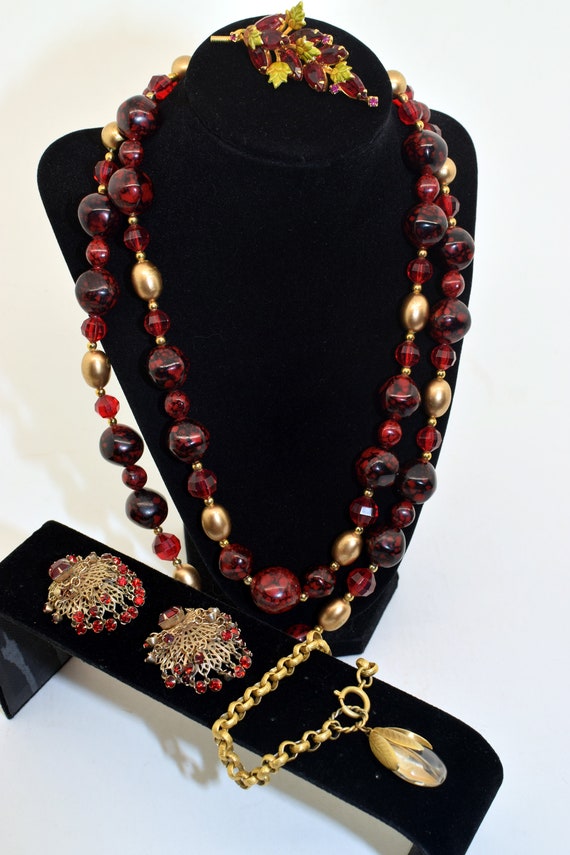 Vintage red and gold tone metal set