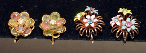 Collection of vintage jewelry - image 10