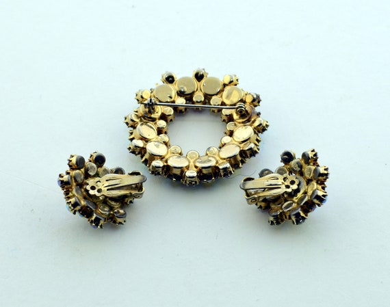 Vintage brooch/pin and clip earrings set - image 4