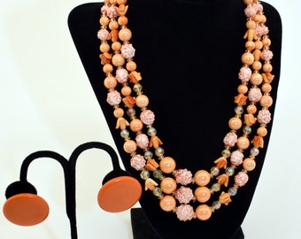 Collier et boucles d'oreilles non signés Hong Kong
