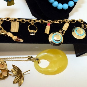 Vintage assorted jewelry set image 4