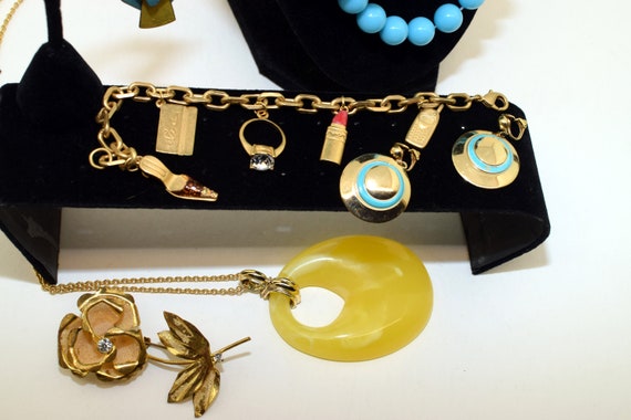 Vintage assorted jewelry set - image 4