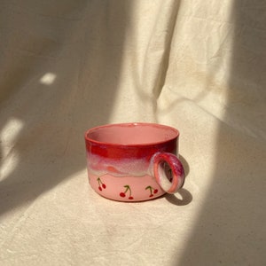 Taza de cerezo rosa de cerámica con platillo, taza de porcelana, taza de té de café hecha a mano, regalo único para los amantes del té de café, regalo lindo, regalo para tazas de niña imagen 3