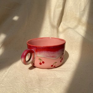 Taza de cerezo rosa de cerámica con platillo, taza de porcelana, taza de té de café hecha a mano, regalo único para los amantes del té de café, regalo lindo, regalo para tazas de niña imagen 5