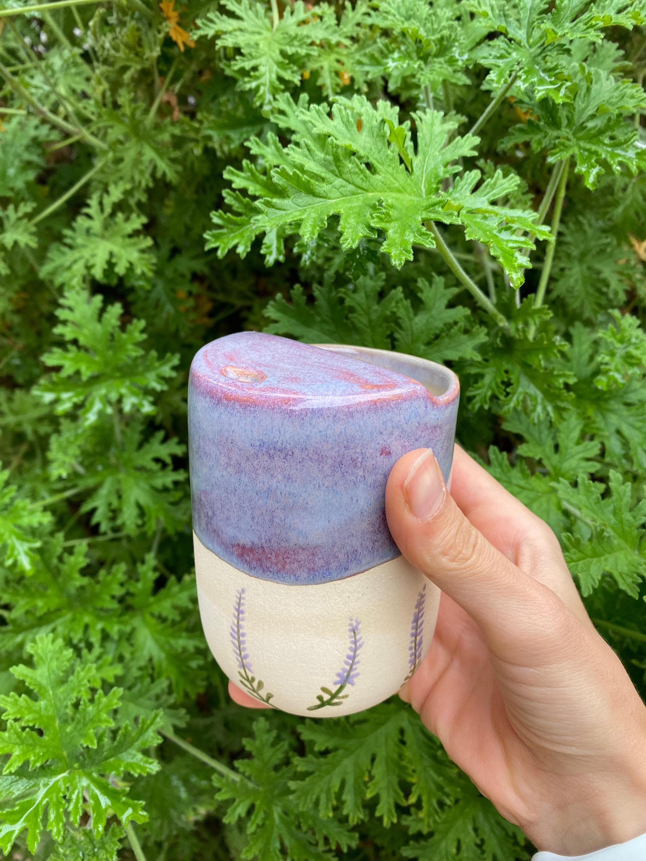 手作り陶器トラベルマグ：ラベンダーパープル陶器コーヒーカップの予約