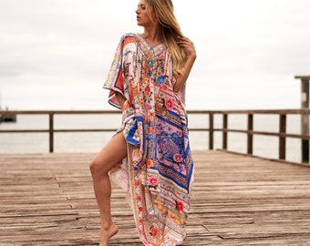 Kaftan z jedwabiu z kwiatowym nadrukiem: sukienka boho na plażę, prezent dla niej, dla niego, na urodziny i rocznicę