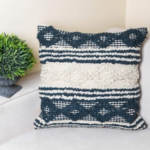 Tassels Linen Cushion Cover 50*50cm Beige Pillow Cover Handmade Boho rustic decor cream Moroccan Cushions Hand Tufted Cushion Lumbar Pillow
