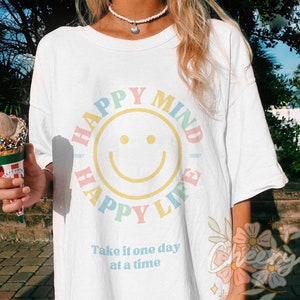 Tshirt Happy Mind Happy mind- Aesthetic t shirt, graphic tee, Tumblr tshirt, Trendy Oversized, Vsco girl, coconut girl, pinterest