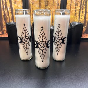 Triple Moon Witch&#39;s Candle