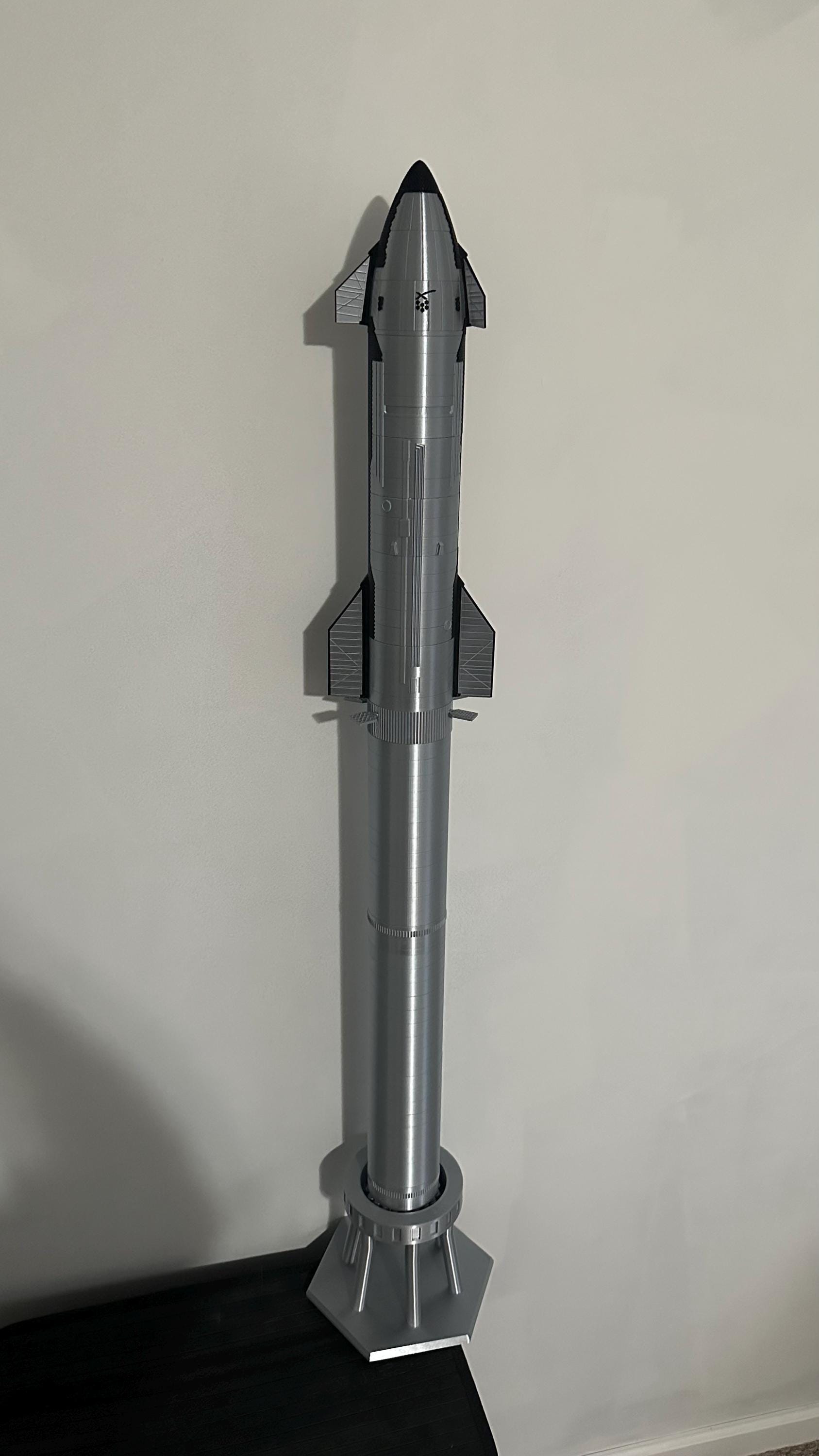 Starship S24 From Space X 1:110 Scale Display - 18” Inch Space