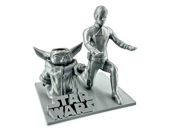 Luke Skywalker and grogu Pen Holder baby yoday - lightsaber pen - Star Wars Desk Accessory - Office Organizer - Disney Fan - Mens Gift Ideas