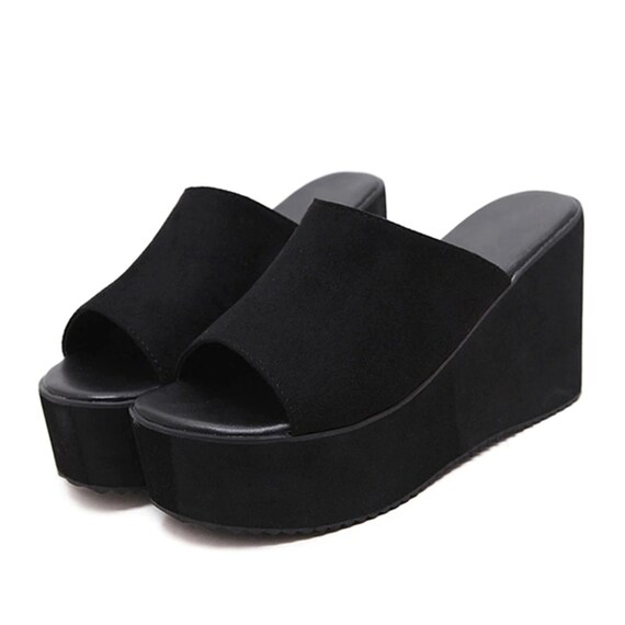 chunky black sandals platform