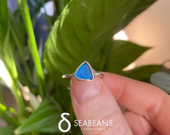 Adjustable Sea glass hammered texture ring, minimalist, sterling silver ring, seaglass bezel, authentic sea glass, handmade jewellery gift