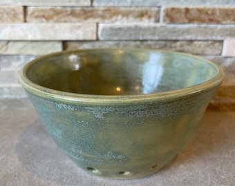 Berry Bowl in green