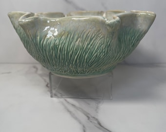 Grassy meadow bowl