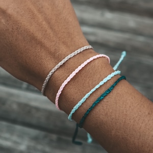 Pulsera de macramé trenzado Tali, paquete de 2, regalo para ella, pulsera surfera, pulsera impermeable, pulsera tejida, joyería Warna