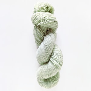 Selesnya - Handgefärbtes Garn in Hellgrün, Lace/Socken/DK/Sport/Kammgarn/bulky/superbulky handgefärbtes Garn, Wolle/Alpaka/Seide/Mohair gefärbtes Garn