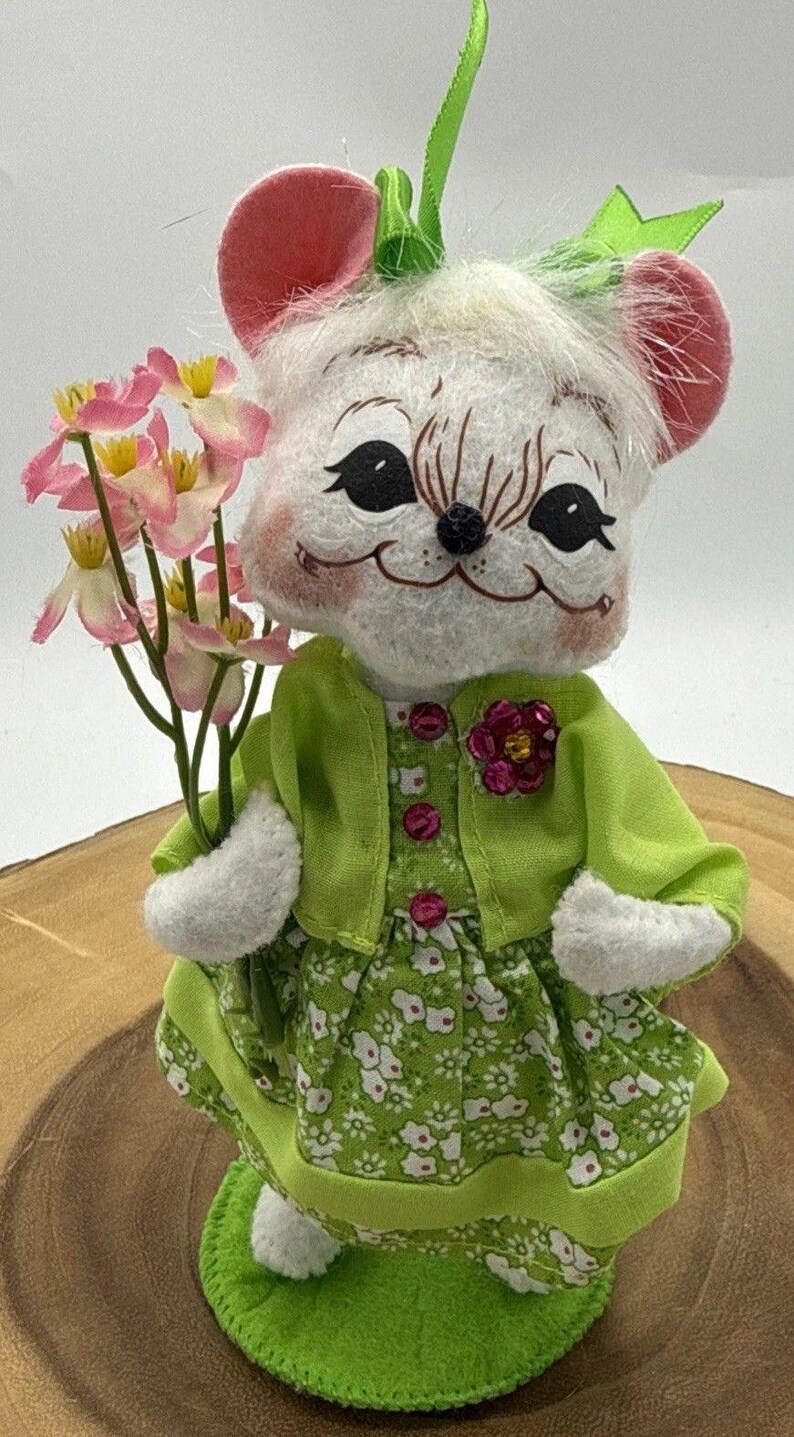 Vintage Annalee Spring Girl Mouse White Doll Green Dress Flowers & Bows 7 image 7