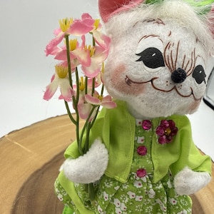 Vintage Annalee Spring Girl Mouse White Doll Green Dress Flowers & Bows 7 image 5