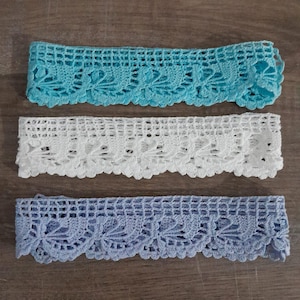 3 pieces vintage hand crochet pieces