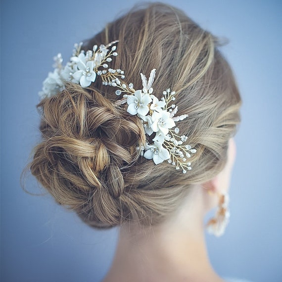 Handmade Pearl Bridal Hair Comb: Floral Rhinestone Wedding  display picture 3