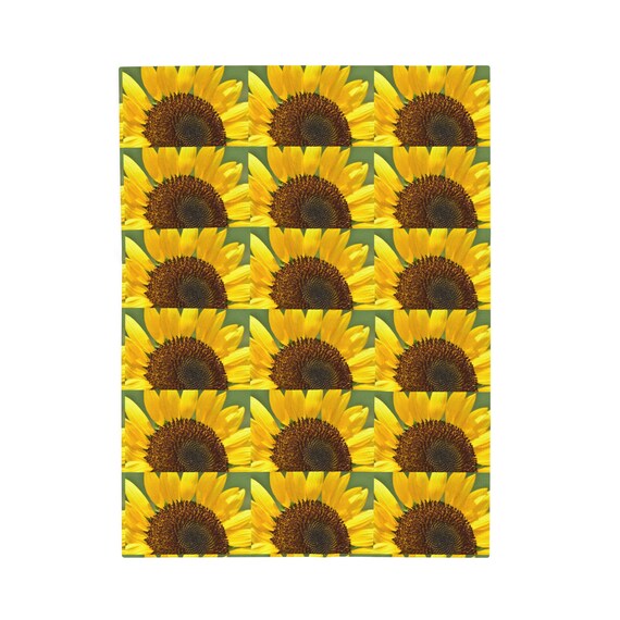 Cozy Velveteen Plush Blanket with Vibrant Sunflower Print - Home Decor Essential