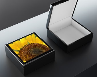 Unique Sunflower Accents: Wooden Jewelry Box with Exquisite Sunflower Print