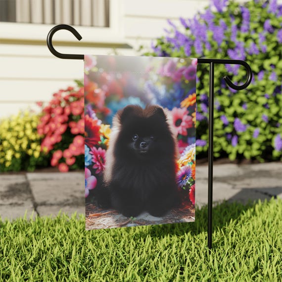 Garden Banner featuring Adorable Pomeranian, Perfect for Dog Lovers, Outdoor Decor, Home & Garden, Flower Theme
