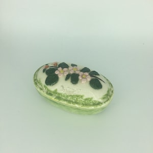 Duncan enterprises 1976 handpainted signed trinket box