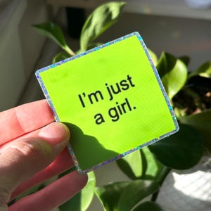Pegatina impermeable de Brat / Charli xcx, I’m Just a Girl, Hyperpop, #justgirlythings, 365 Party Girl