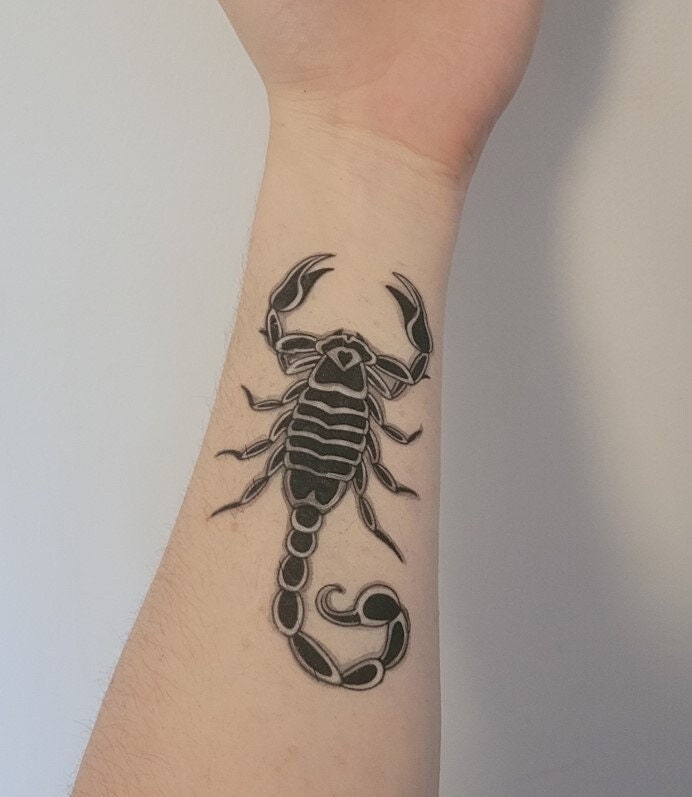 Cool simple scorpion design. | Scorpion tattoo, Tattoo sketches, Tattoo  designs