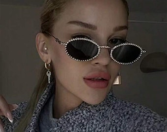 Hollywood Vintage Glamour Sunglasses – Oval or Heart Shape – Mirrored Fashion Shades Coco Farmani Style - Rhinestone Sunglasses