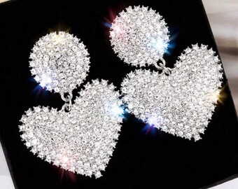 DRIPPIN' LOVE EARRINGS