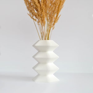 Unique 3D printed vase for dried flowers, eco-friendly, home decor, gift - Harmony