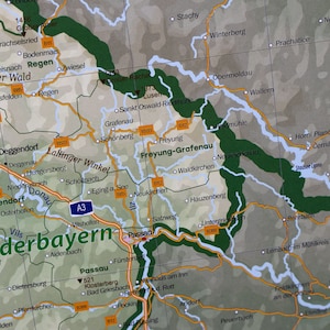May include: A detailed map of the region of Niederbayern in Germany, showing the cities of Passau, Deggendorf, Freyung-Grafenau, and surrounding towns. The map features rivers, roads, and other geographical features.