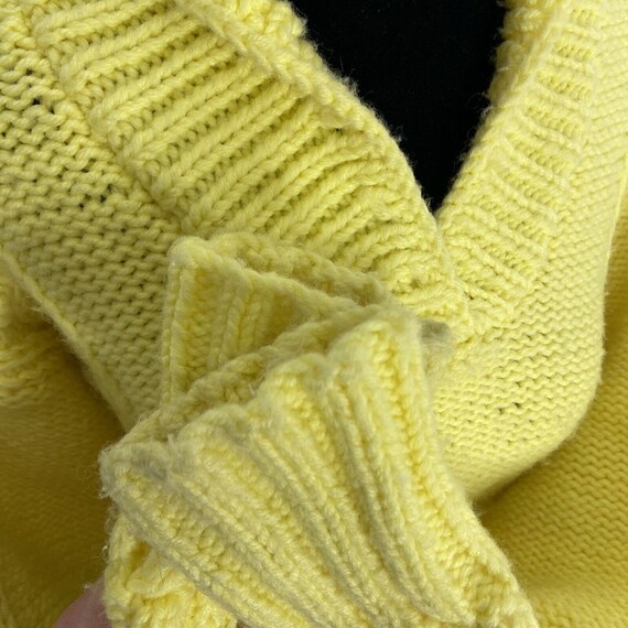 Vintage Hand Knit Cable Irish Woman M Yellow Wool… - image 5