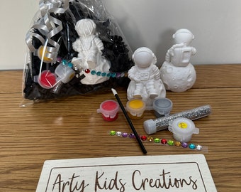 Paint Your Own Astronaut On The Moon ~ Spaceman~ Rocketman~Party Favour ~ Kids Crafts~ Freestanding~ 3d ~ Space~ Solar System