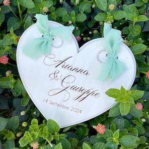 Cuore portafedi in legno