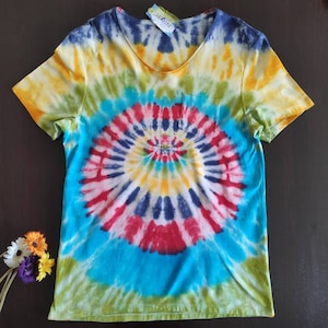 Tie Dye T-Shirt Men&#39;s Handmade Tie Dye Clothing Top and tees.
