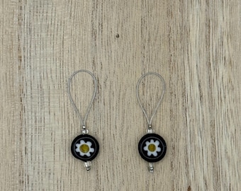 Black flower duo