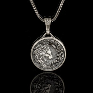 Engraved Silver Lion Leo Necklace Pendant, Zodiac Jewelry, Men&#39;s Women&#39;s Gift