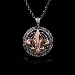 Pingente de prata flor de lis, colar medalhão flor de lis, joias oxidadas de prata esterlina, pingente banhado a ouro rosa, presente para ele e ela