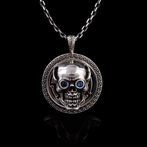 Schädel Silber Anhänger, oxidierte Schädel Halskette, Sterling Silber Schädel Medaillon, bestes Geschenk für ihn ihr Unisex Schmuck
