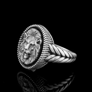 Sterling Silver Lion Ring, Leo Zodiac Sign Jewelry, Men&#39;s and Women&#39;s Lion Ring, Spirit Animal Gift